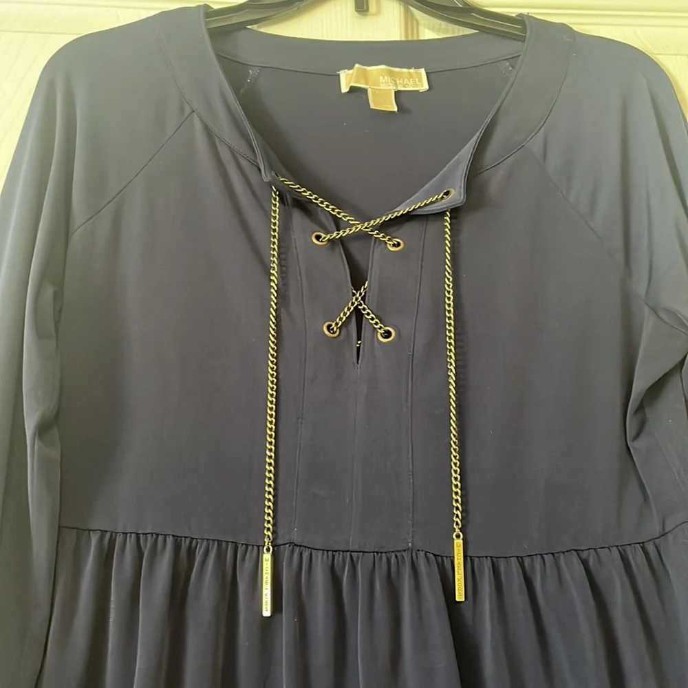 Michael Kors babydoll top with chain - Picture 2 of 6